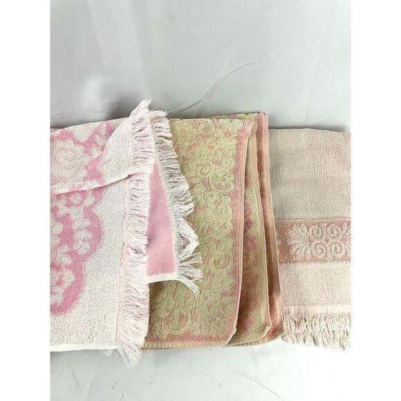 VTG Lot 4 Retro Floral Pink Hand Towels Canon 60s 70s Fringe Reversible - Picture 3 of 14